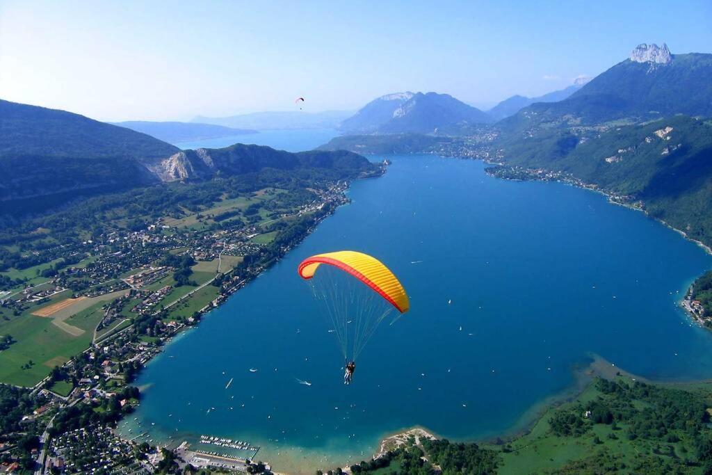 Appartement 100m lac et piste cyclable avec parking gratuit à Sévrier Extérieur photo