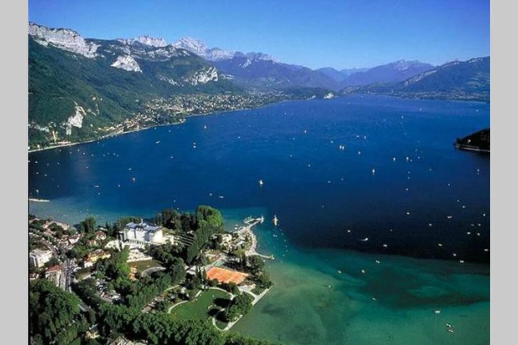 Appartement 100m lac et piste cyclable avec parking gratuit à Sévrier Extérieur photo