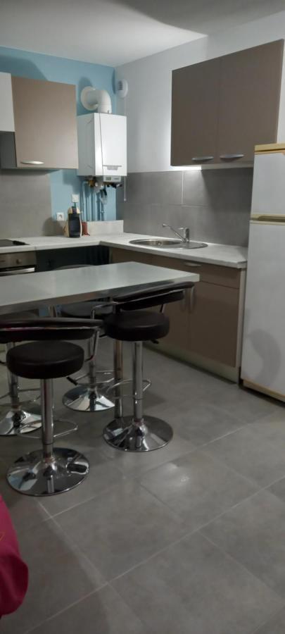 Appartement 100m lac et piste cyclable avec parking gratuit à Sévrier Extérieur photo
